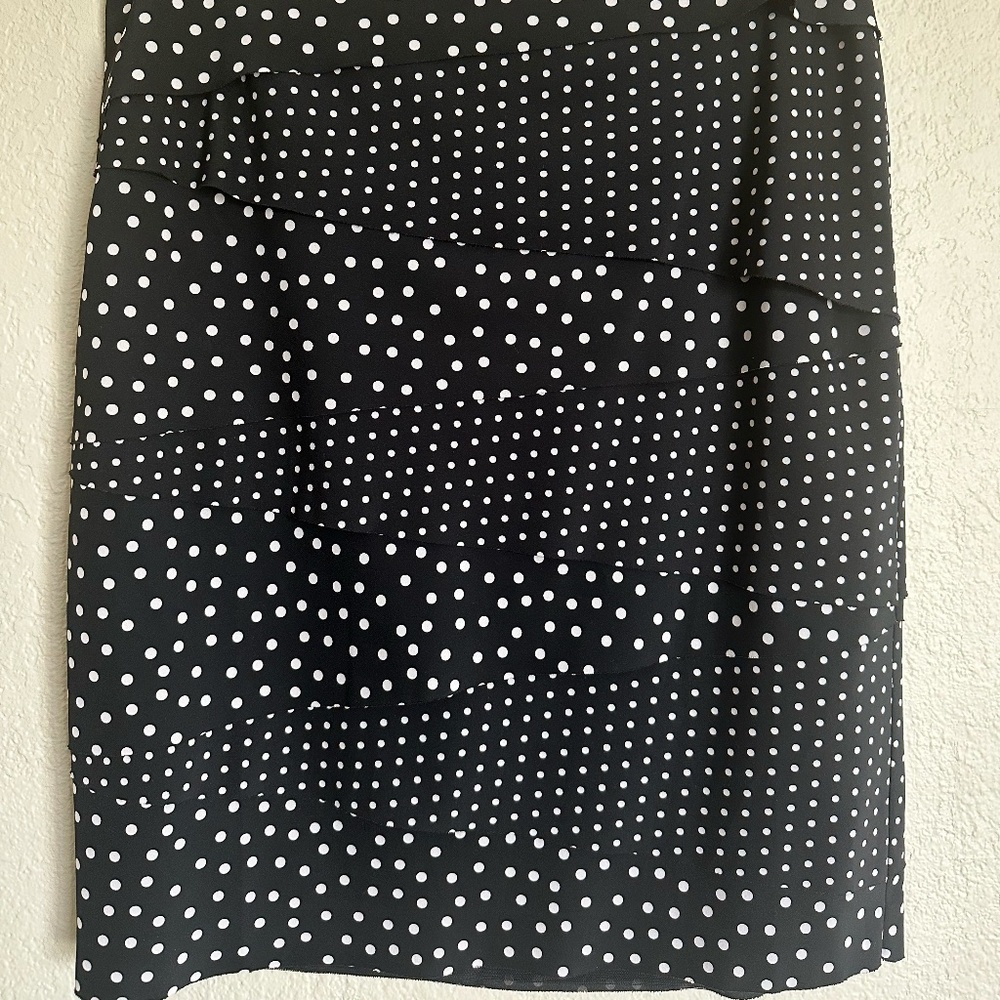 White House Black Market Pencil Skirt - Black w/White Polka Dots - Sz 8